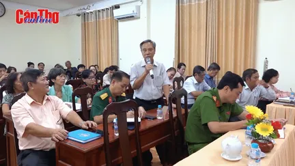 Đại biểu HĐND thành phố và quận Ninh Kiều tiếp xúc cử tri