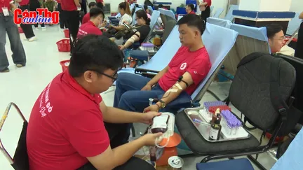 Ngày hội hiến máu “Sắc đỏ Tây Đô”