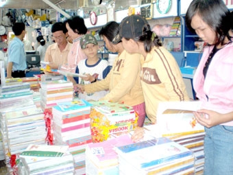 Thêm gánh nặng mùa khai giảng