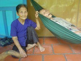 Hãy giúp bà Bé vượt qua khốn khó!