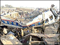 Pakistan: Tai nạn tàu hỏa làm ít nhất 150 người thương vong