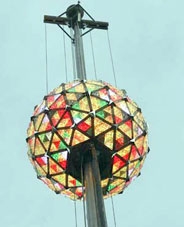 New York đón Năm 2008 với “Quả táo Kim cương”