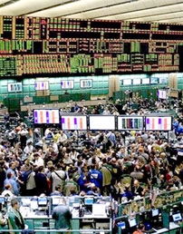 Giá dầu chạm ngưỡng 100 USD/thùng