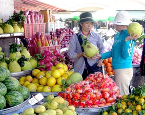 Nông dân "neo hàng" chờ giá Tết