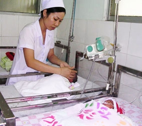 Để chăm sóc trẻ sơ sinh khỏe mạnh