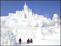 Trời nóng đe dọa lễ hội tuyết ở Trung Quốc