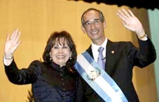 Guatemala có tổng thống cánh tả đầu tiên sau hơn 50 năm