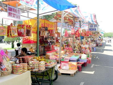 Khởi động chợ Tết