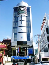 Tăng cường công tác quản lý xây dựng  
các công trình nhà cao tầng