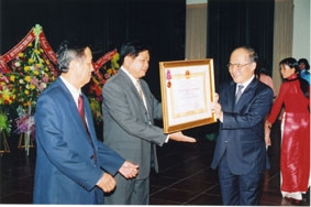 Tăng cường công tác kiểm tra, kịp thời đề xuất với Đảng và Chính phủ chỉ đạo thực hiện tốt nhiệm vụ phát triển kinh tế - xã hội, đảm bảo an ninh - quốc phòng