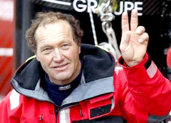 Kỷ lục mới về lái thuyền buồm một mình vòng quanh thế giới