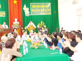 Họp mặt kiều bào nhân dịp Xuân Mậu Tý 2008