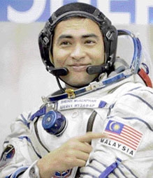 Chắp cánh ước mơ chinh phục vũ trụ