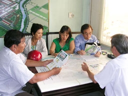 "Cháy hàng" cuối năm