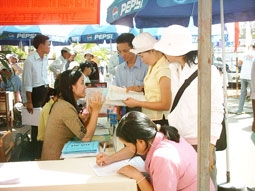 Nhiều cơ hội việc làm chờ người lao động