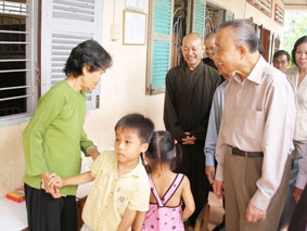 "Hiệp sĩ" của học sinh nghèo