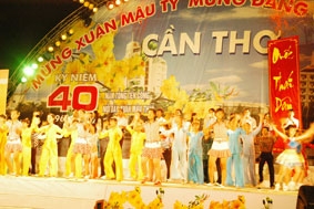 Các địa phương vui hưởng những ngày Tết đầm ấm, thanh bình, hạnh phúc