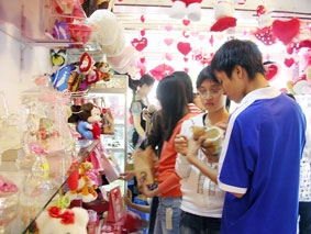 Đa dạng quà tặng ngày Lễ Tình nhân