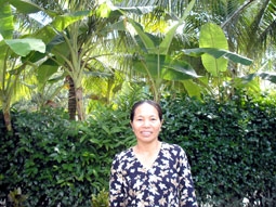 Hơn 10 năm hái rau làm từ thiện