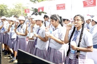 Đánh răng tập thể