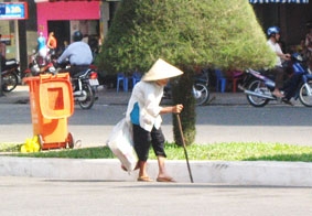 Gian nan nghề bới rác