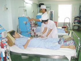 Tăng máy thận nhân tạo cho bệnh nhân theo phương thức xã hội hóa
