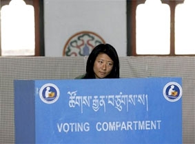 Bhutan chấm dứt chế độ quân chủ