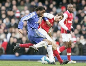 Chelsea - "Nhìn" đến chiếc cup vô địch