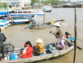 Lênh đênh nghề lái đò