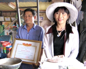 Gánh ve chai làm nên sự nghiệp