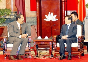 Chủ tịch nước Nguyễn Minh Triết tiếp Thủ tướng Nhà nước Qatar