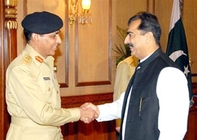 Phe đối lập cô lập Tổng thống Musharraf