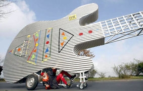 Đàn guitar biết chạy