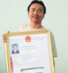 Người sáng chế thiết bị tiết kiệm xăng cho xe máy