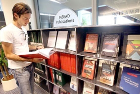 Châu Âu vươn lên cạnh tranh với Mỹ