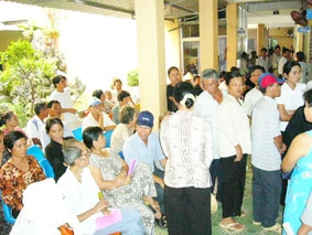 Để hàng tỉ USD khám chữa bệnh không chảy ra nước ngoài