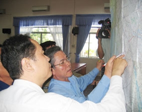 Tiếp tục khảo sát tuyến đường cao tốc dự mở từ Đồng Tháp đến Cà Mau