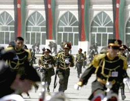 Thống thống Afghanistan bị ám sát hụt