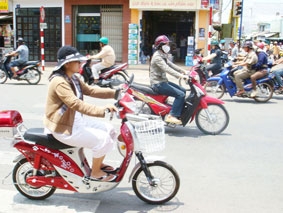 Cần có qui định quản lý xe điện, xe đạp điện