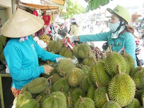 Sầu riêng giảm giá, tiêu thụ mạnh