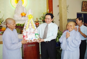 Nhiều hoạt động chào mừng Đại lễ Phật đản