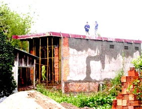 Càng chậm, càng khó khăn, phức tạp