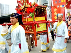 Lưu giữ những nét đẹp văn hóa truyền thống