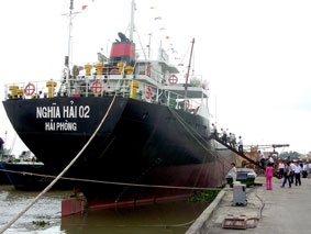 Bàn giao tàu vận tải biển trọng tải 3.000 tấn