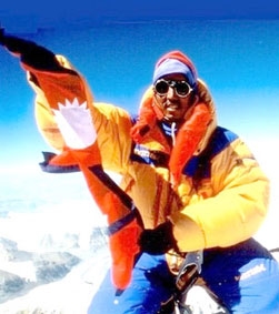 18 lần chinh phục “Nóc nhà thế giới”