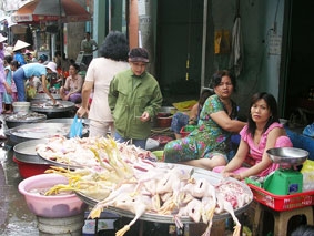 Giá nhiều mặt hàng có dấu hiệu chựng lại