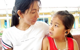 Đem niềm vui đến trẻ em nghèo, bất hạnh
