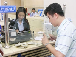 Cuốn theo tin... vịt !