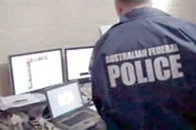Interpol triệt phá mạng lưới quốc tế khiêu dâm trẻ em