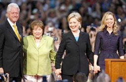 Bà Hillary ủng hộ Obama trở thành tổng thống